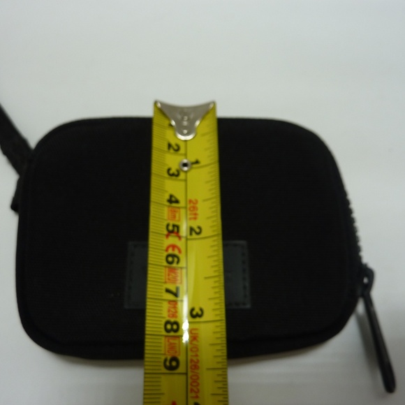 NEW Vera Bradley Zip-Around Wristlet Black Coin Credit card  RFID 4.5 x 3.5'' - Picture 4 of 7